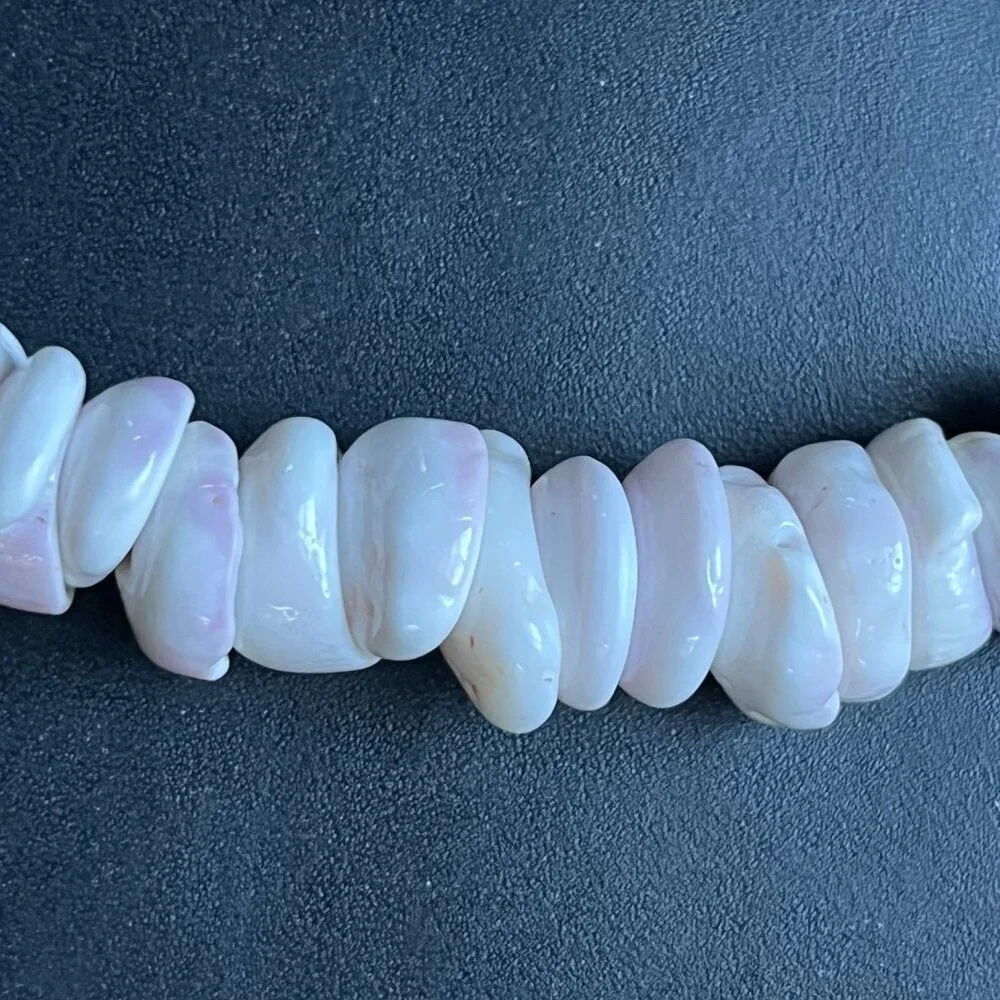 VINTAGE HAWAIIAN GENUINE PUKA SHELL NECKLACE EXTRA LARGE SHELLS 20